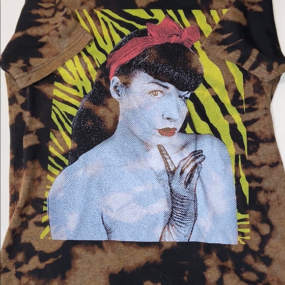 Forever 21 Tie Dye Graphic T-Shirt - Picture 9 of 15